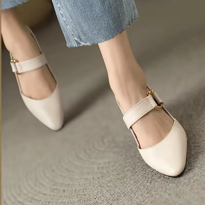 https://cdn.shopify.com/s/files/1/0905/8245/0519/files/Divina09.jpg?v=1746106206