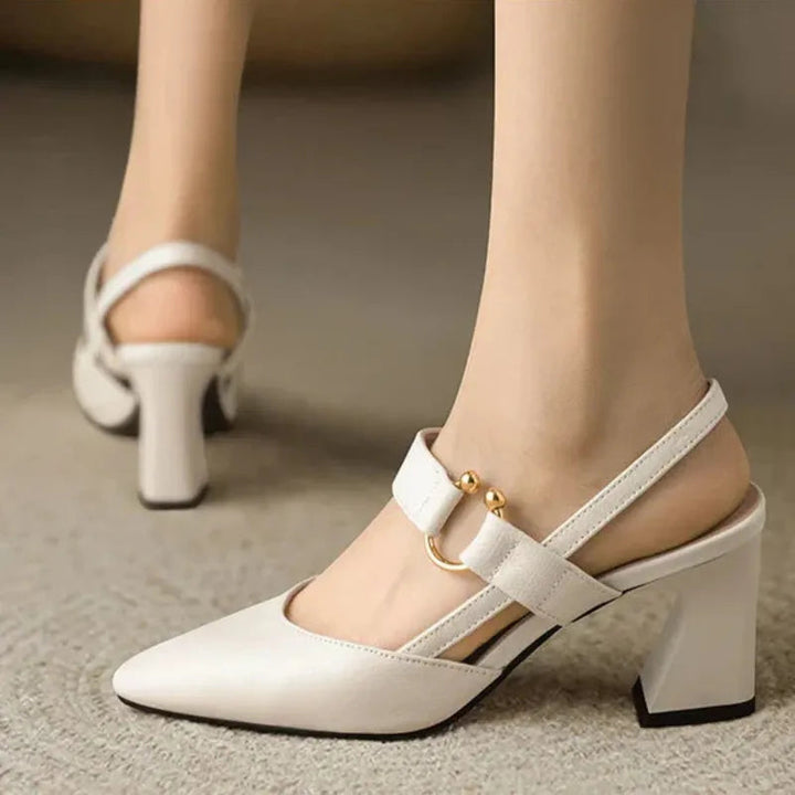 https://cdn.shopify.com/s/files/1/0905/8245/0519/files/Divina10.jpg?v=1746106206